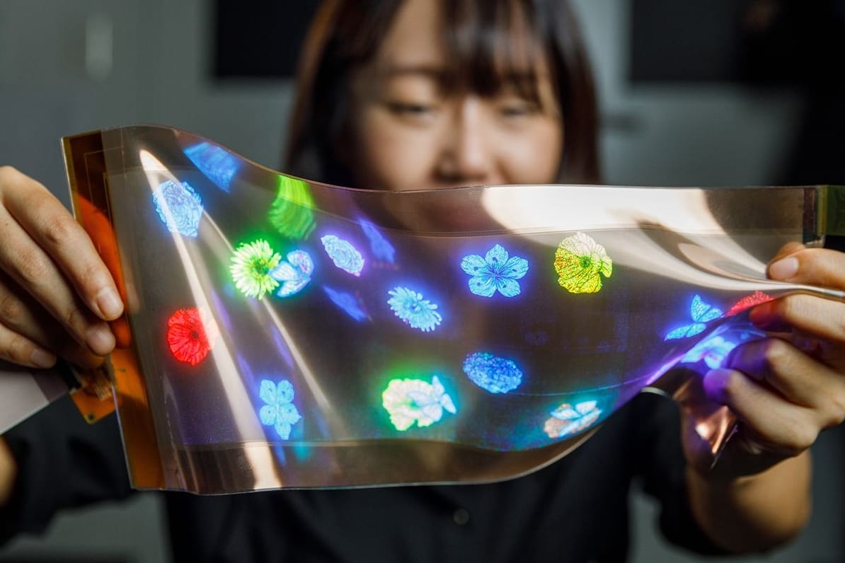 Dehnbares Display von LG: Das Material kann laut Hersteller auch für Kleidung verwendet werden.