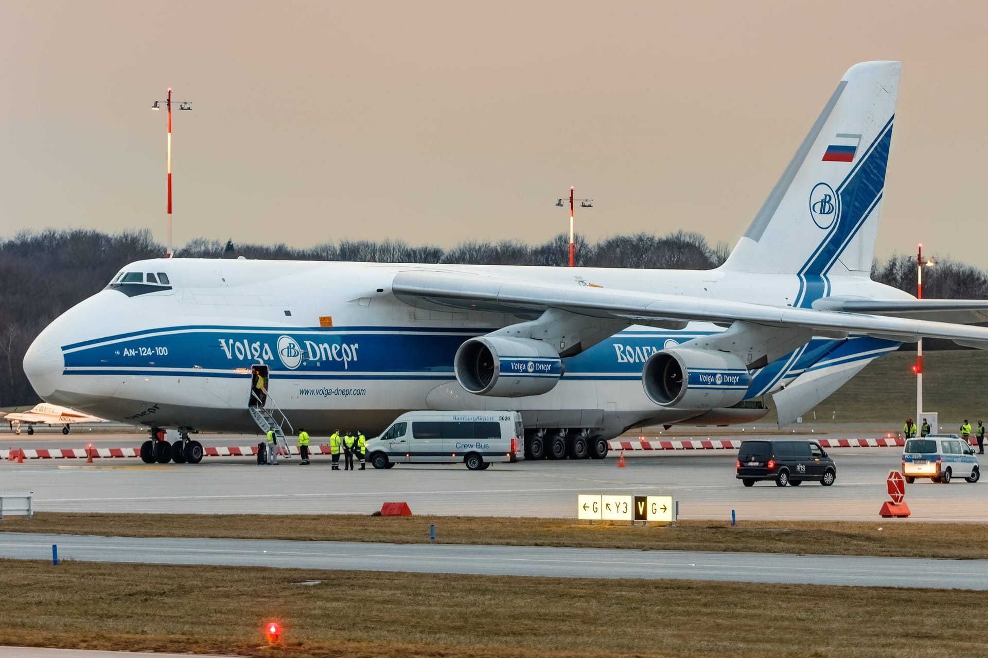 Antonow An-124 der russichen Fluggesellschaft "Volga-Dnepr" (Archiv): Transportierten die Flugzeuge zuletzt chinesisches Militärequipment?