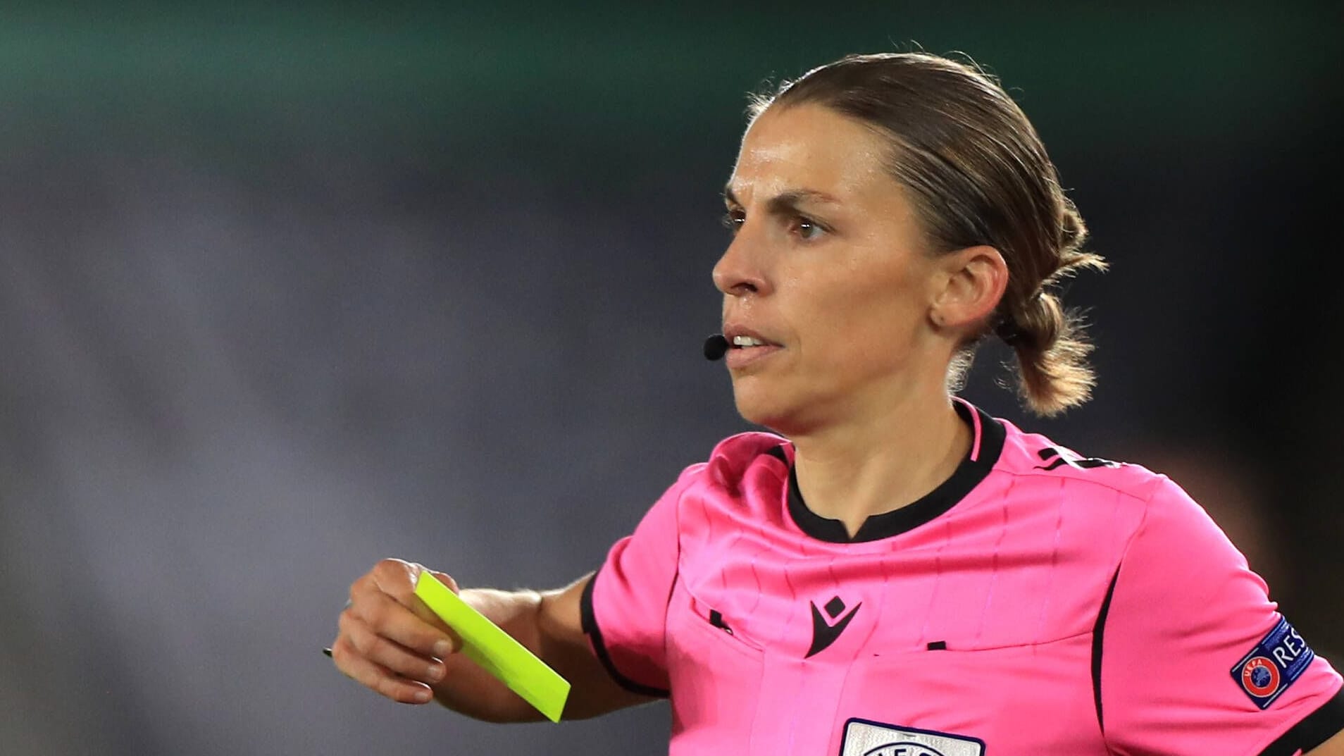 Stephanie Frappart: Sie wird am Donnerstag das Deutschland-Spiel betreuen. Stephanie Frappart: Sie wird am Donnerstag das Deutschland-Spiel betreuen.