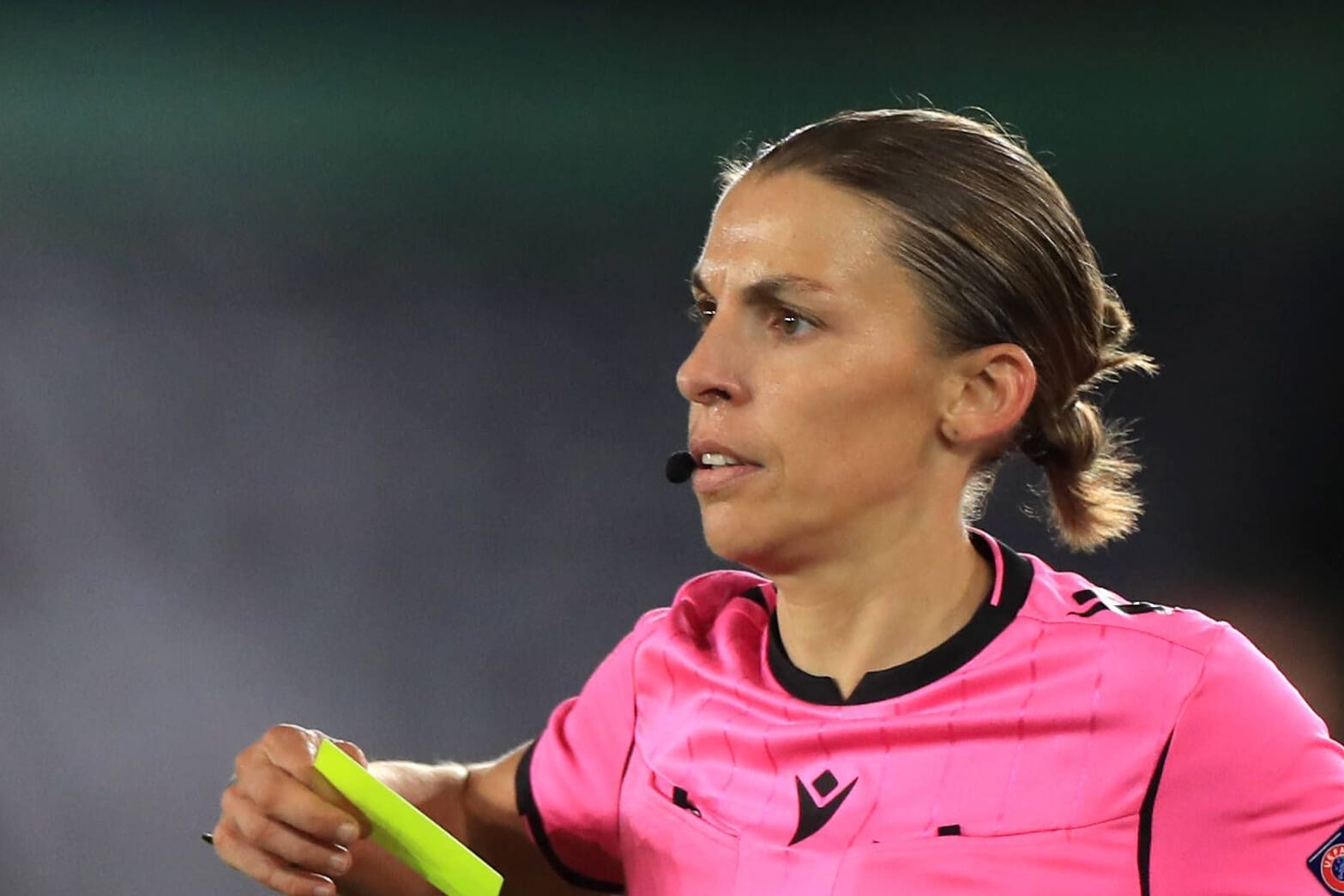 Stephanie Frappart: Sie wird am Donnerstag das Deutschland-Spiel betreuen.