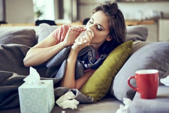 Atemwegserkrankung: Immer mehr Menschen erkranken derzeit an der Grippe.