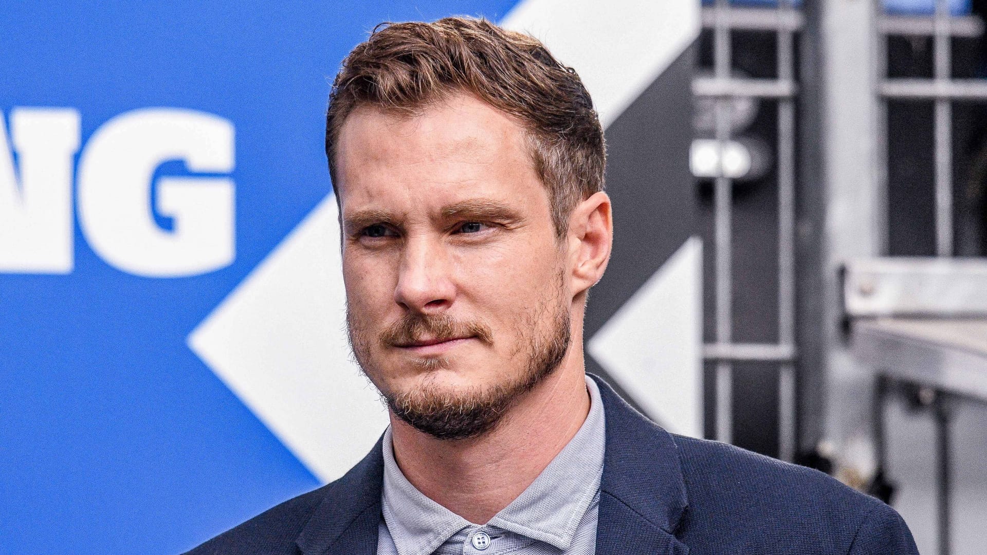 Vereinspräsident Marcell Jansen im Hamburger Volksparkstadion: Kann sich der Ex-Profi im Machtkampf durchsetzen? Vereinspräsident Marcell Jansen im Hamburger Volksparkstadion: Kann sich der Ex-Profi im Machtkampf durchsetzen?