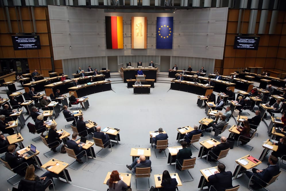Plenarsitzung des Berliner Abgeordnetenhauses (Archivbild): Für die Neuwahlen will Berlin eine Wahlbeobachterin der OSZE anfordern.