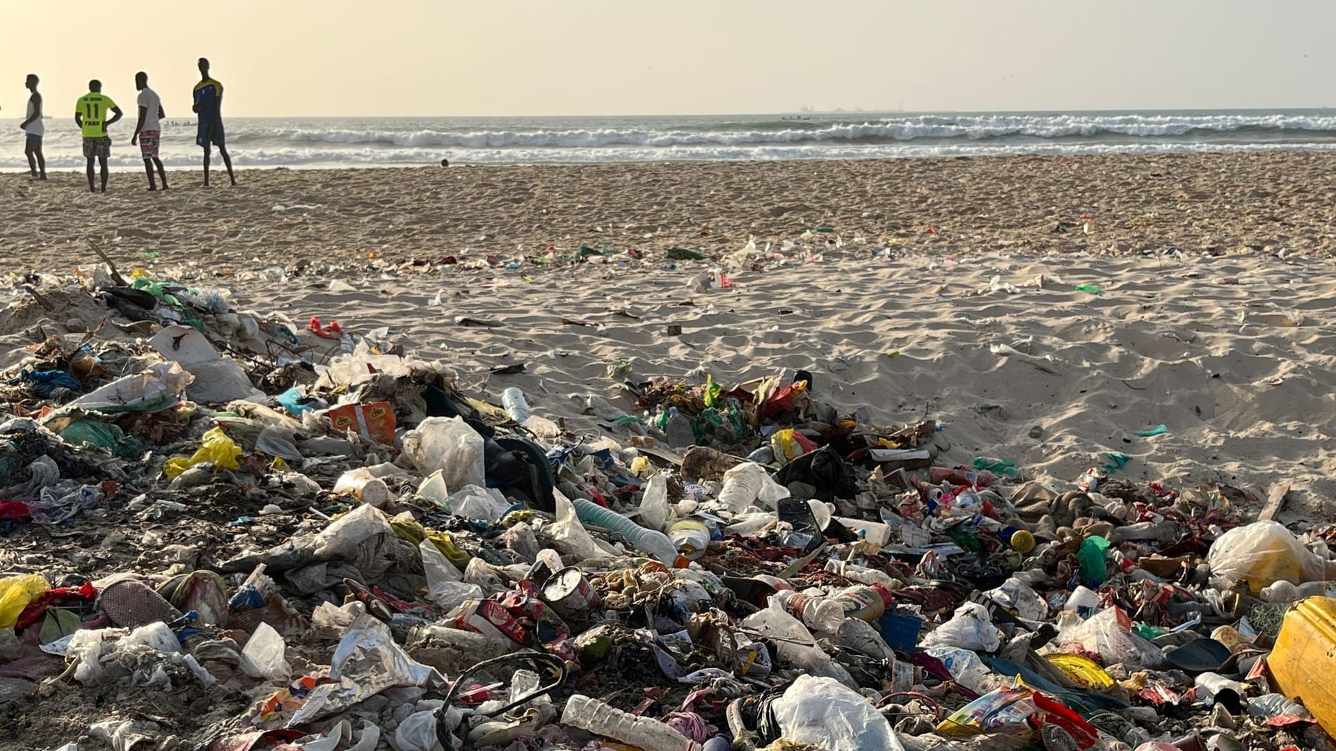 Plastikmüll am Strand