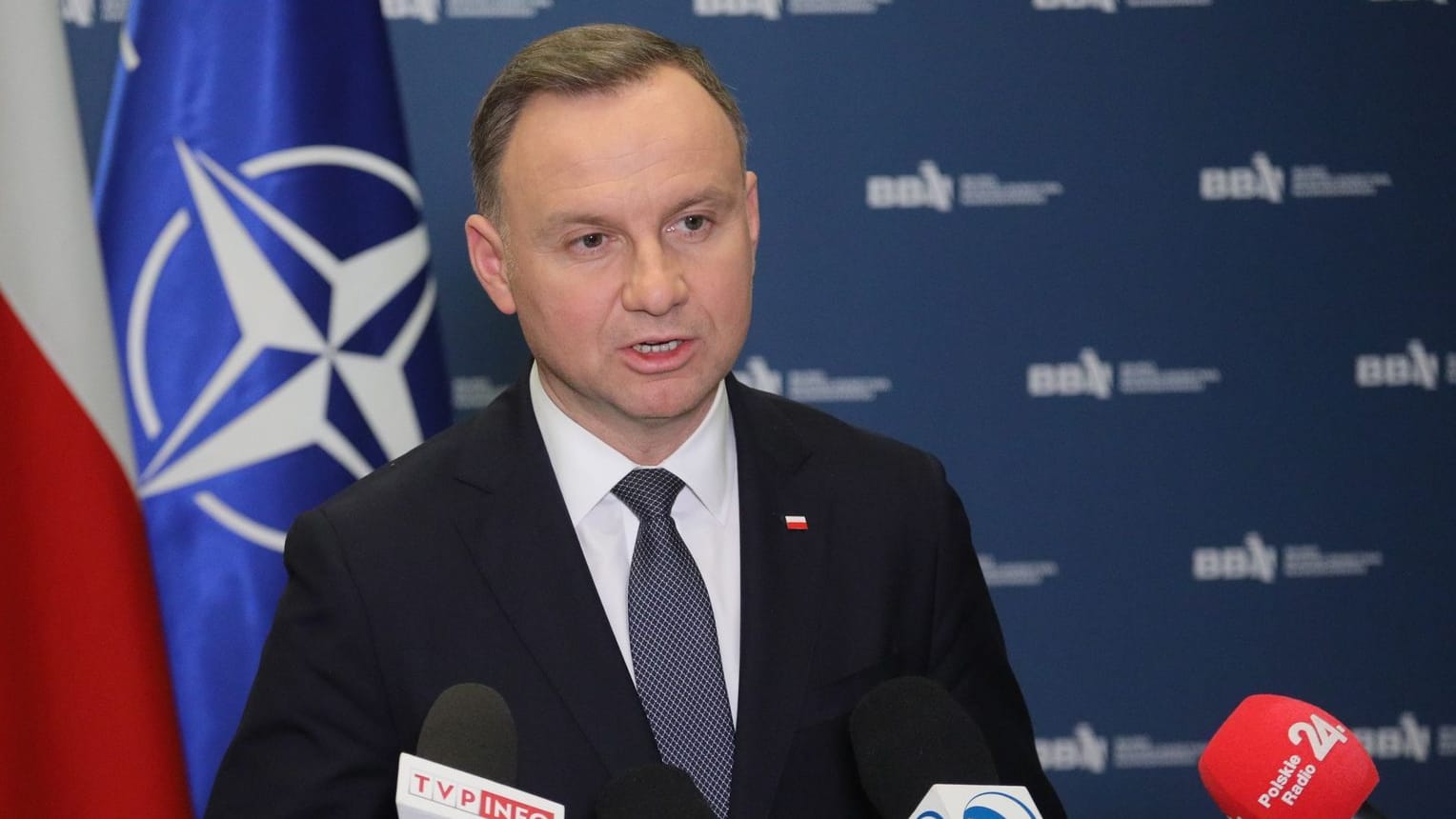 Andrzej Duda: Der Raketeneinschlag in Polens Grenzgebiet zur Ukraine war nach Angaben von Präsident Duda kein gezielter Angriff.