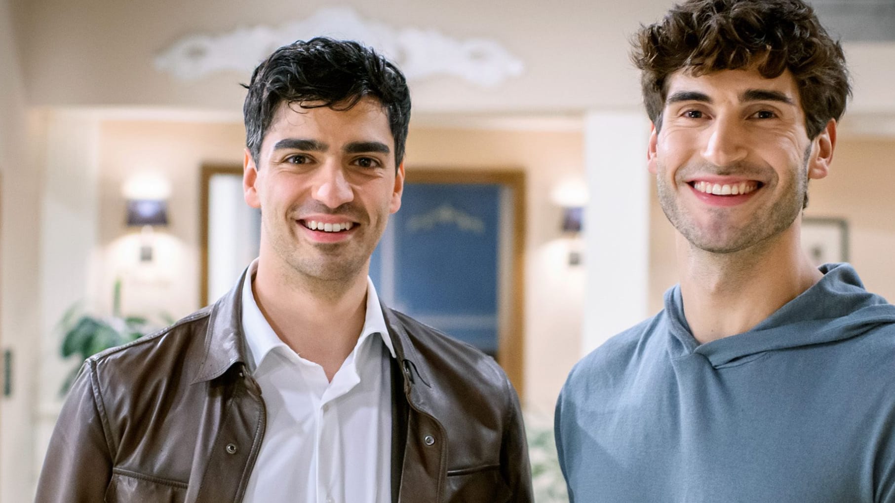 "Sturm der Liebe": Marcel Zuschlag (l.) und Christopher Jan Busse (r.) stoßen zum Cast der ARD-Telenovela.