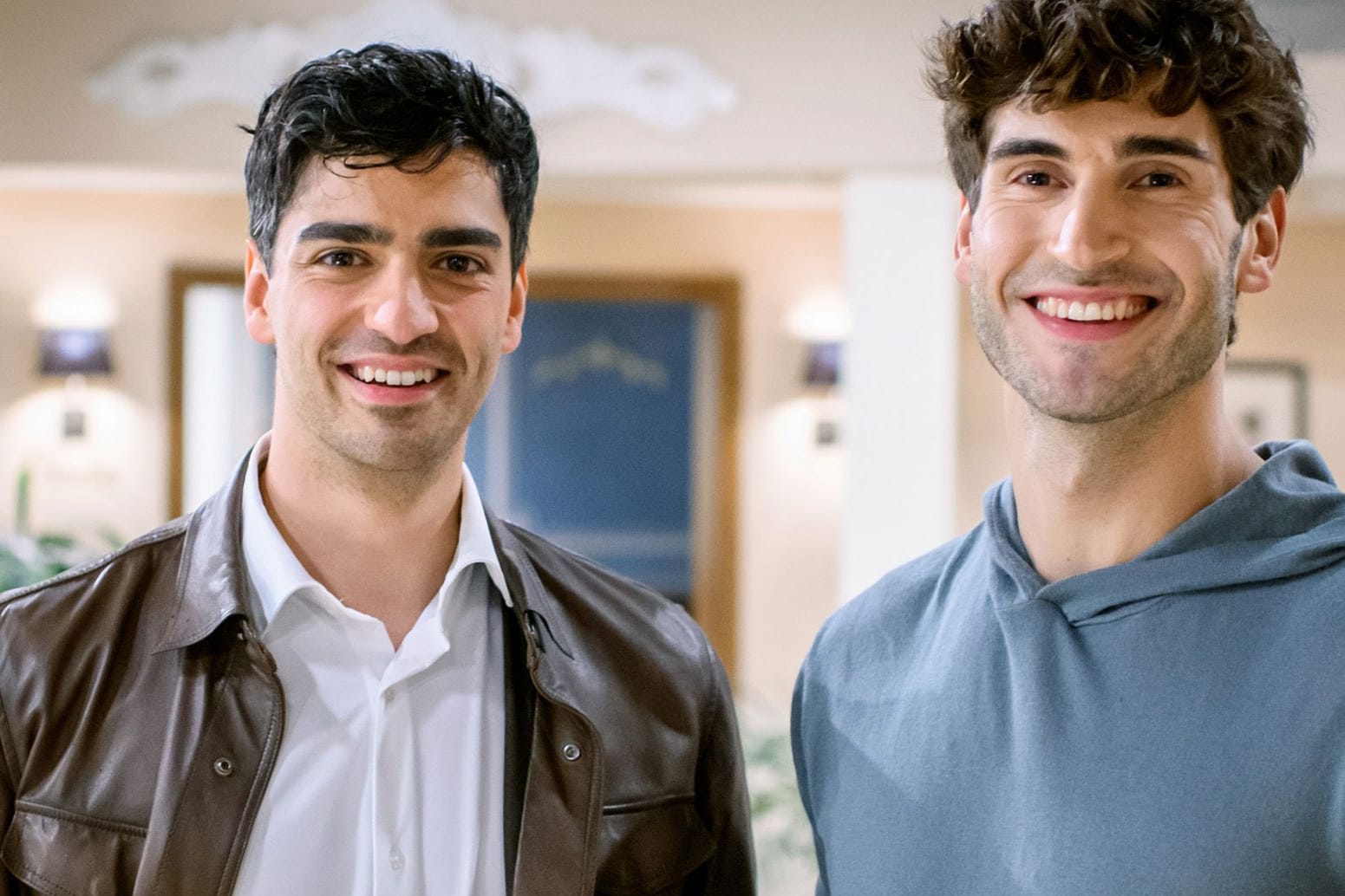 "Sturm der Liebe": Marcel Zuschlag (l.) und Christopher Jan Busse (r.) stoßen zum Cast der ARD-Telenovela.