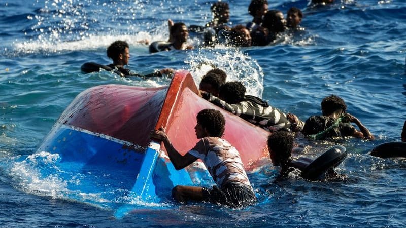 Verunglückte Migranten im Mittelmeer (Archivbild): Die Route gilt als gefährlich. Verunglückte Migranten im Mittelmeer (Archivbild): Die Route gilt als gefährlich.