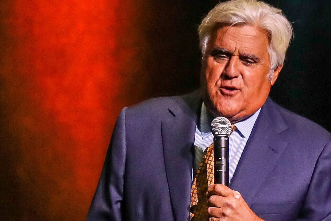 Jay Leno: Der TV-Star wurde in einen Unfall verwickelt.