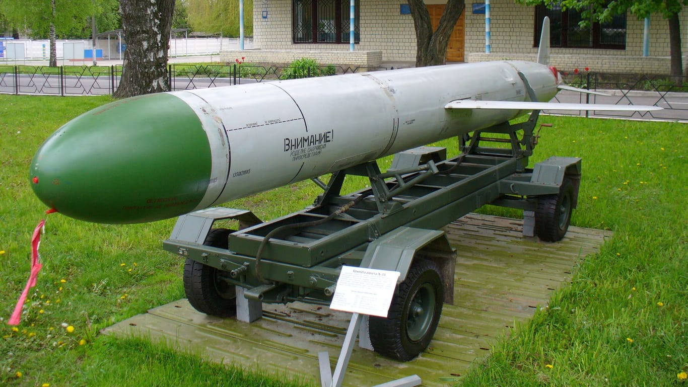 Eine Ch-55 im Museum der ukrainischen Luftwaffe.