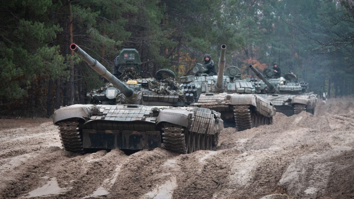 T-72-Panzer der ukrainischen Armee: Die USA und die Niederlande wollen die Ukraine mit weiteren Panzern dieses Modells unterstützen.