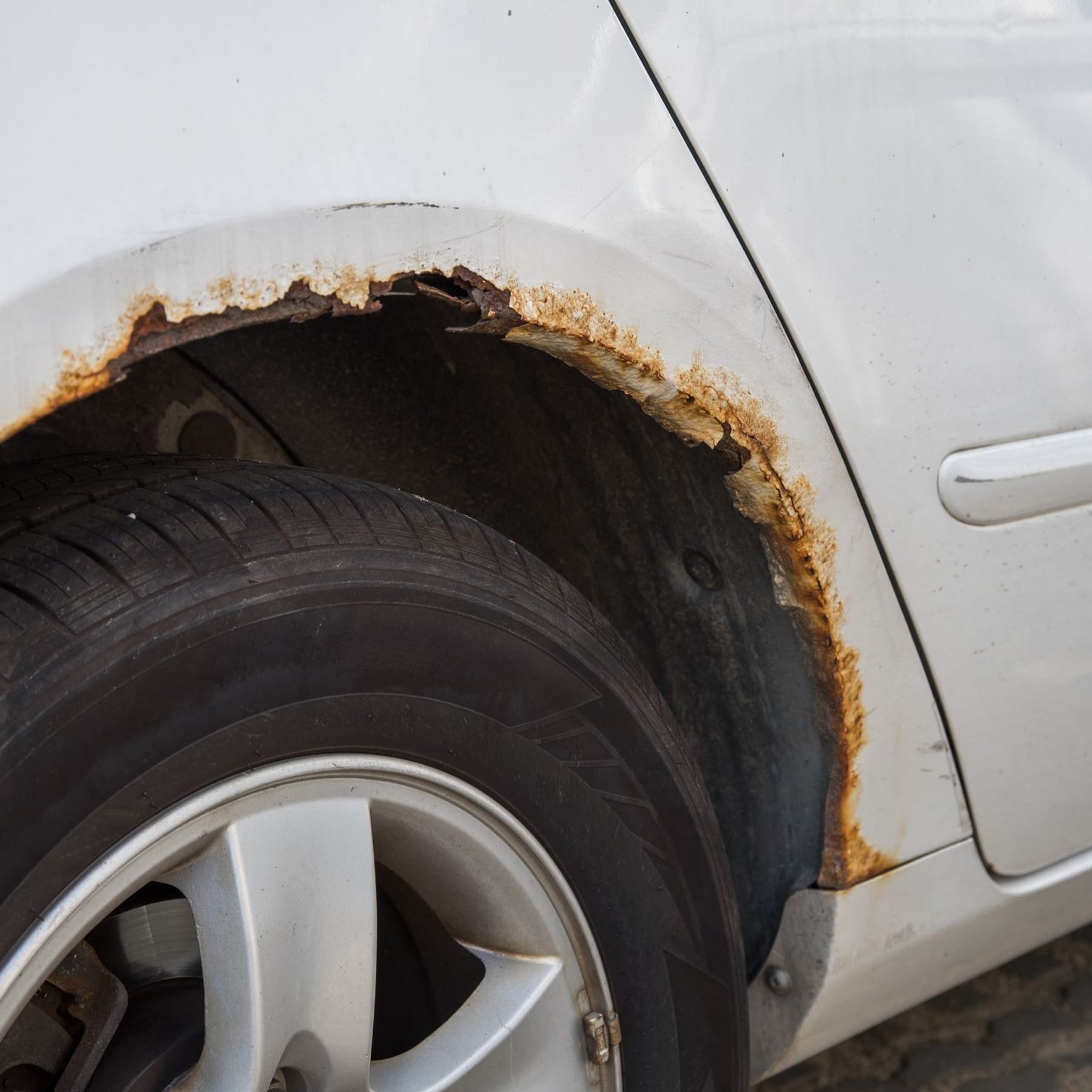 Schlecht belüftete Garage schadet Ihr Auto