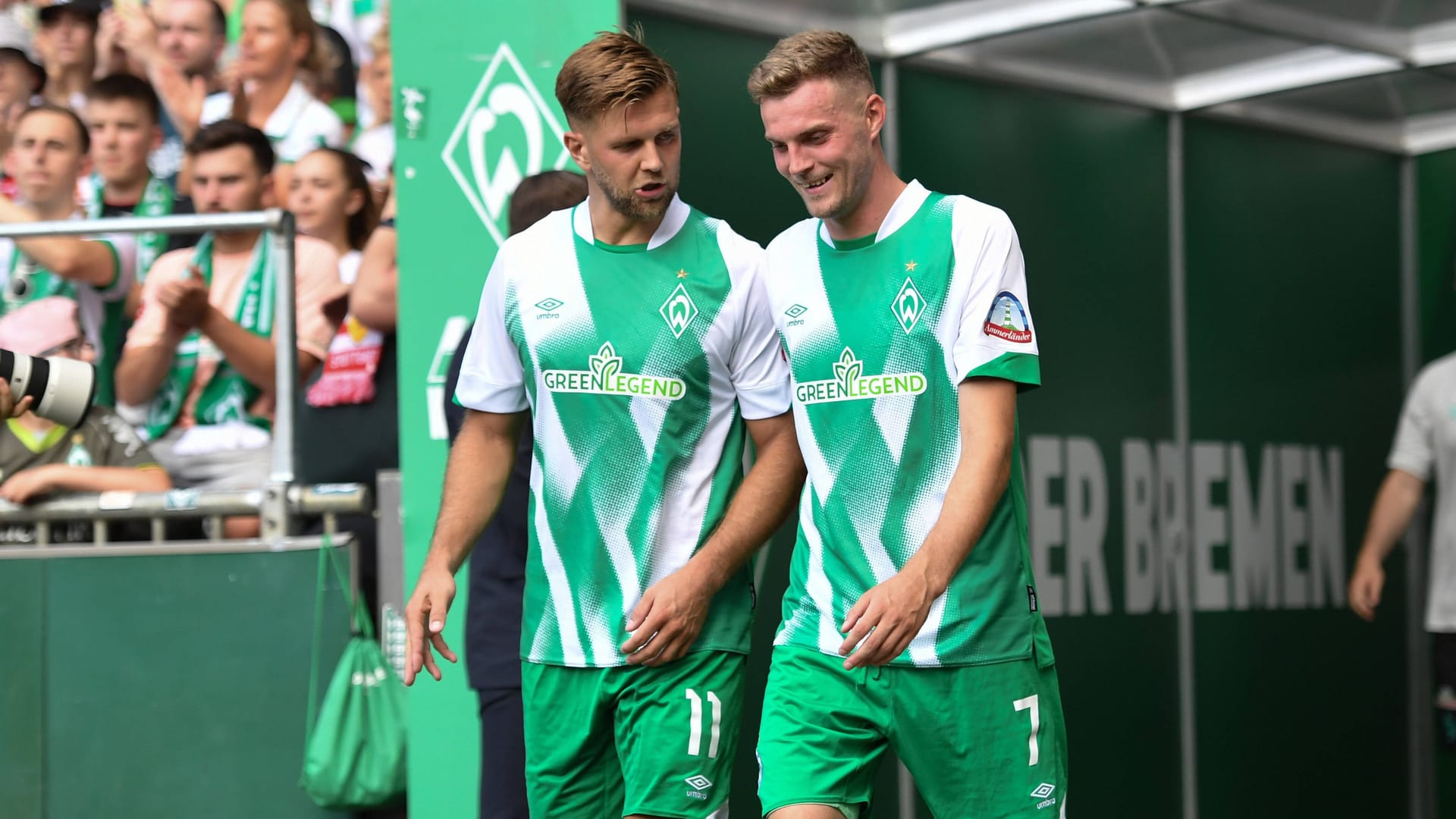 Niclas Füllkrug (l.) und Marvin Ducksch harmonieren in Grün-Weiß.