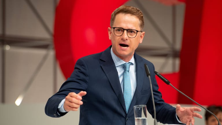 CDU-Vize Carsten Linnemann bleibt beim Bürgergeld hart.