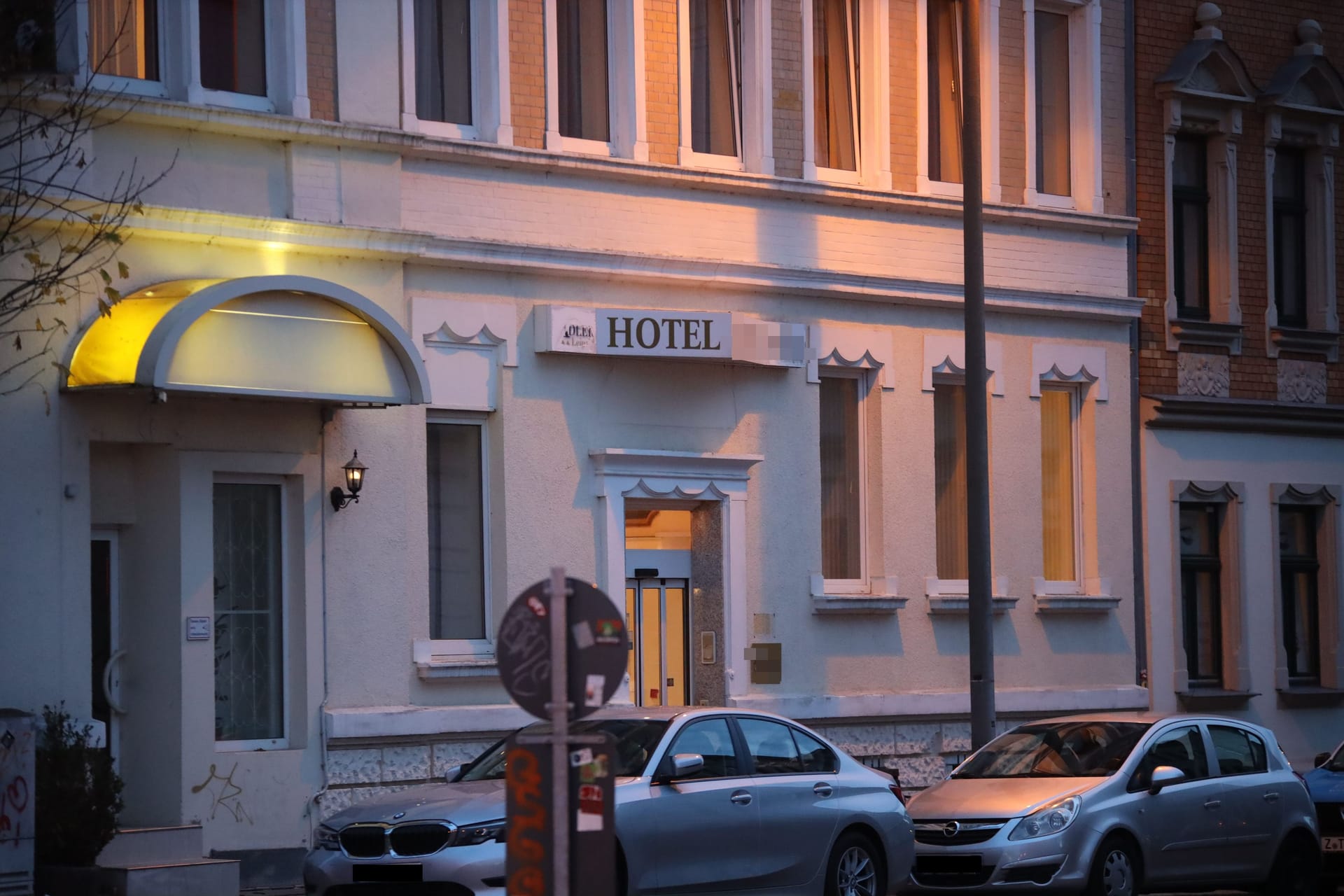 Hotel "Adler" im Leipziger Osten: Hier geschah das Verbrechen am Dienstagabend.