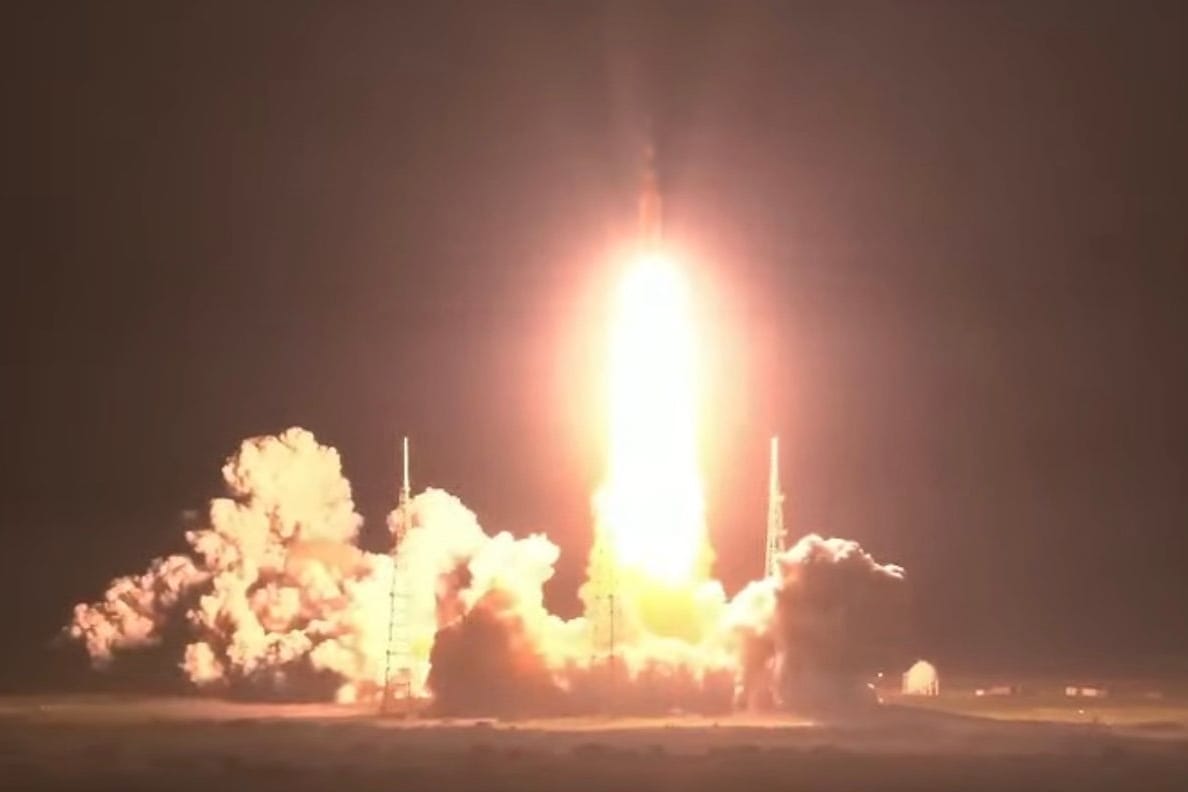 Trägersystem SLS: Die Rakete bringt die Raumkapsel "Orion" zum Mond.