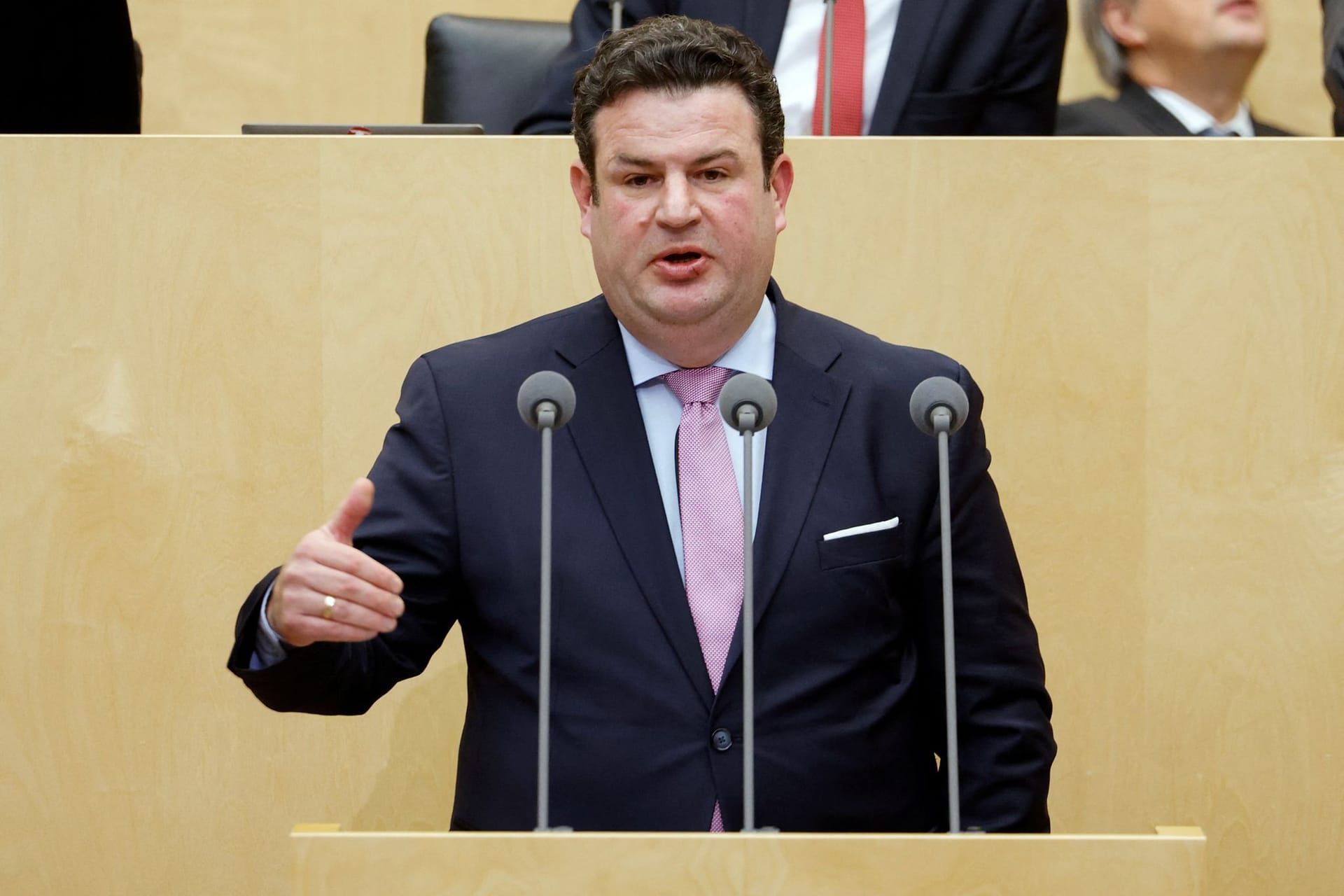 Arbeits- und Sozialminister Hubertus Heil im Bundesrat: Der Streit um das Bürgergeld soll an nur einem Abend gelöst werden.