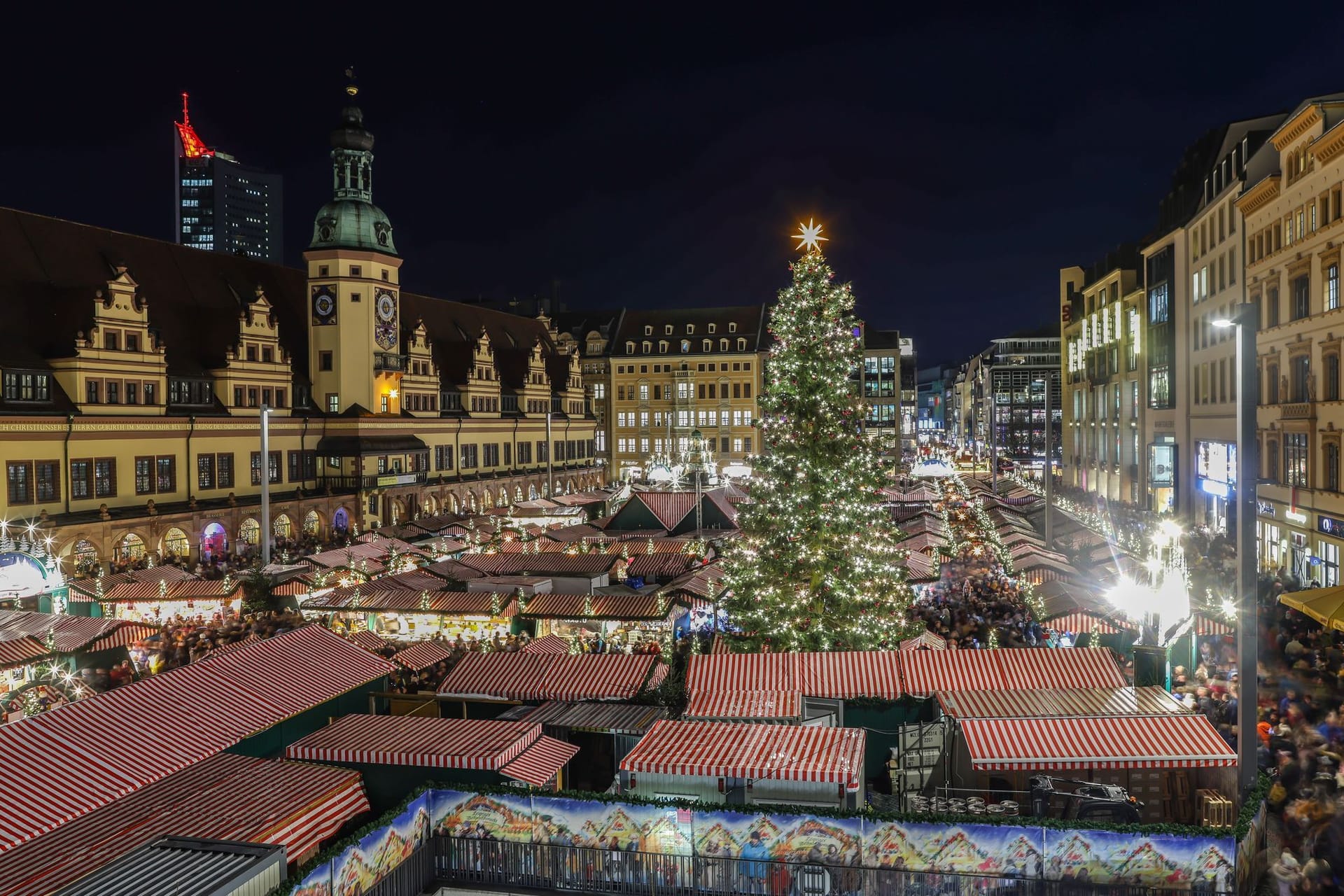 Weihnachtsmarkt Leipzig 2022: Fußballgucken passe nicht zur Besinnlichkeit auf dem Markt, sagte ein Sprecher.