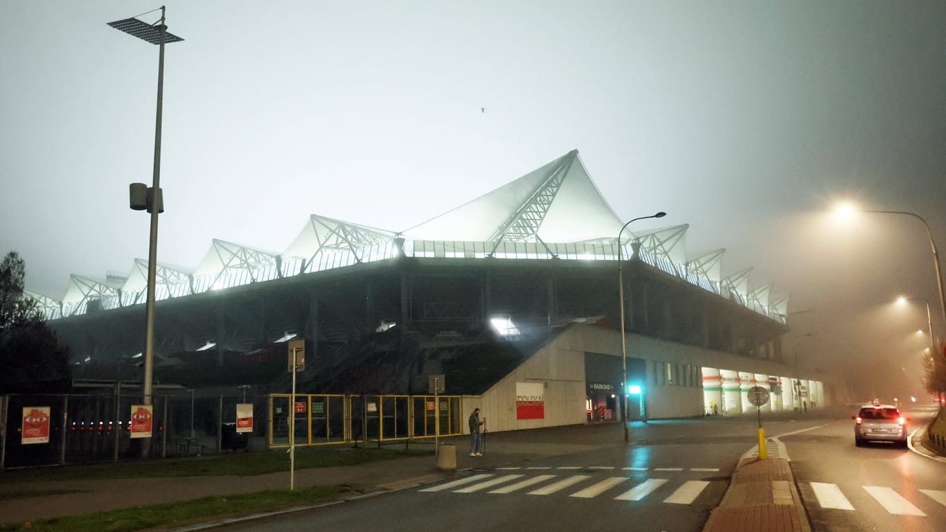 Stadion Wojska Polskiego: Hier trägt Donezk in Warschau seine Spiele aus.