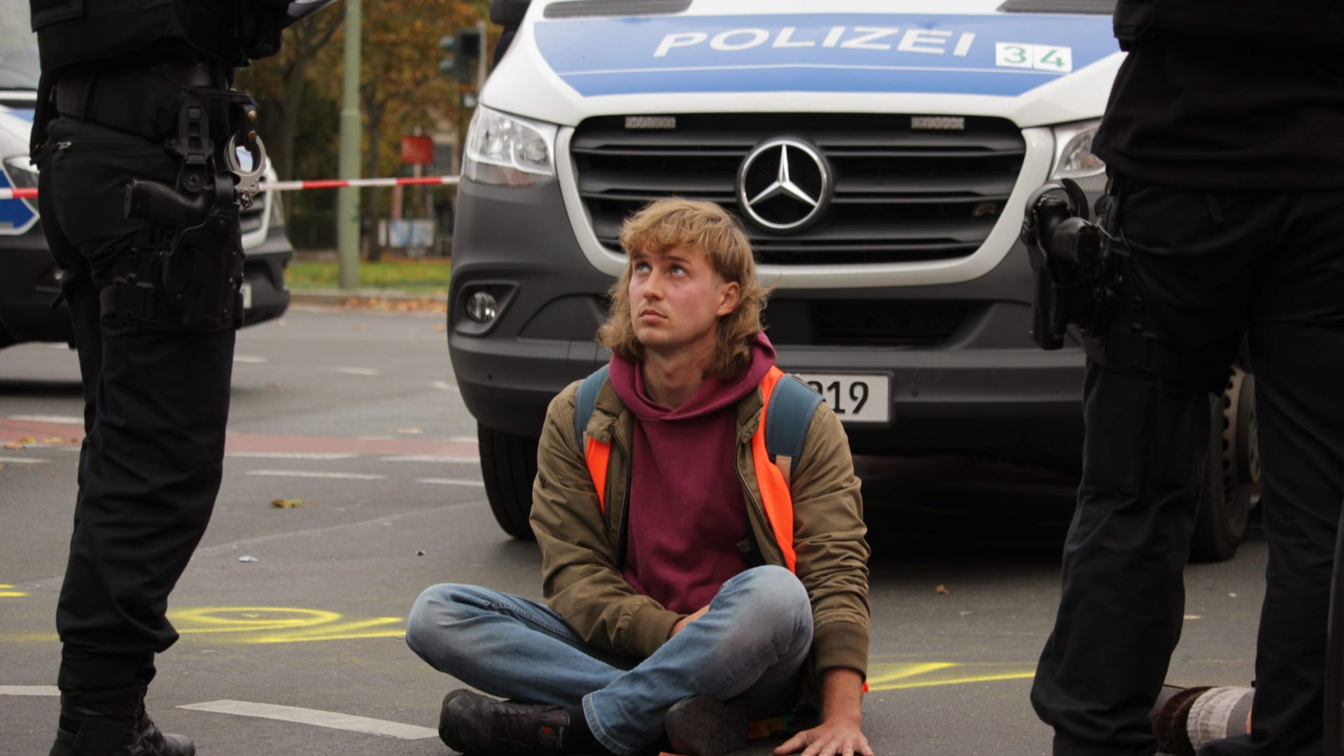 Klimaaktivist der "Letzten Generation" in Berlin: Die Proteste sollen weitergehen, bis die Bundesregierung die Forderungen der Aktivisten erfüllt.