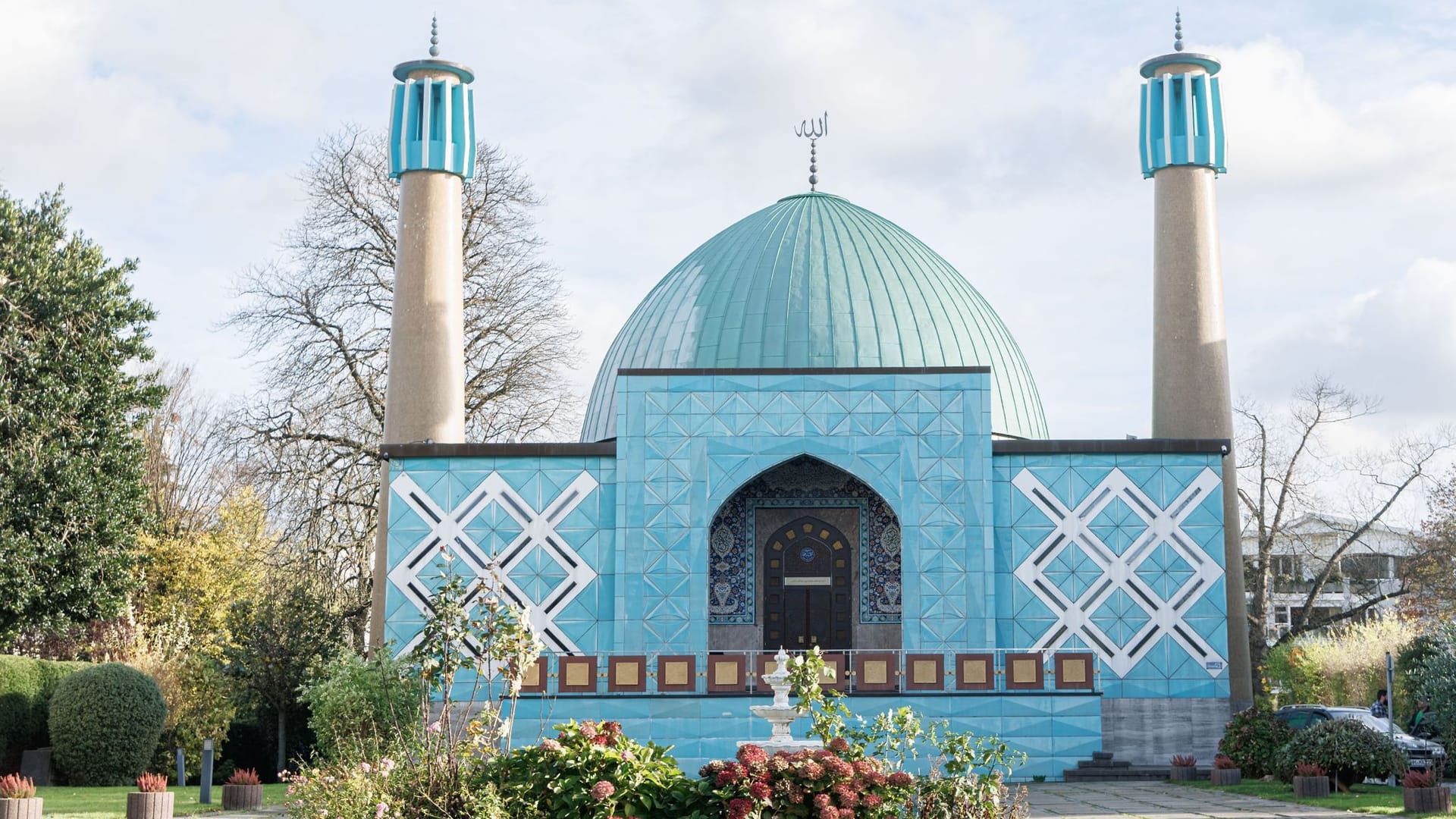 Das Islamische Zentrum Hamburg an der Außenalster (Archivbild): Abgeordnete von CDU und Grünen wollen ein Verbot.