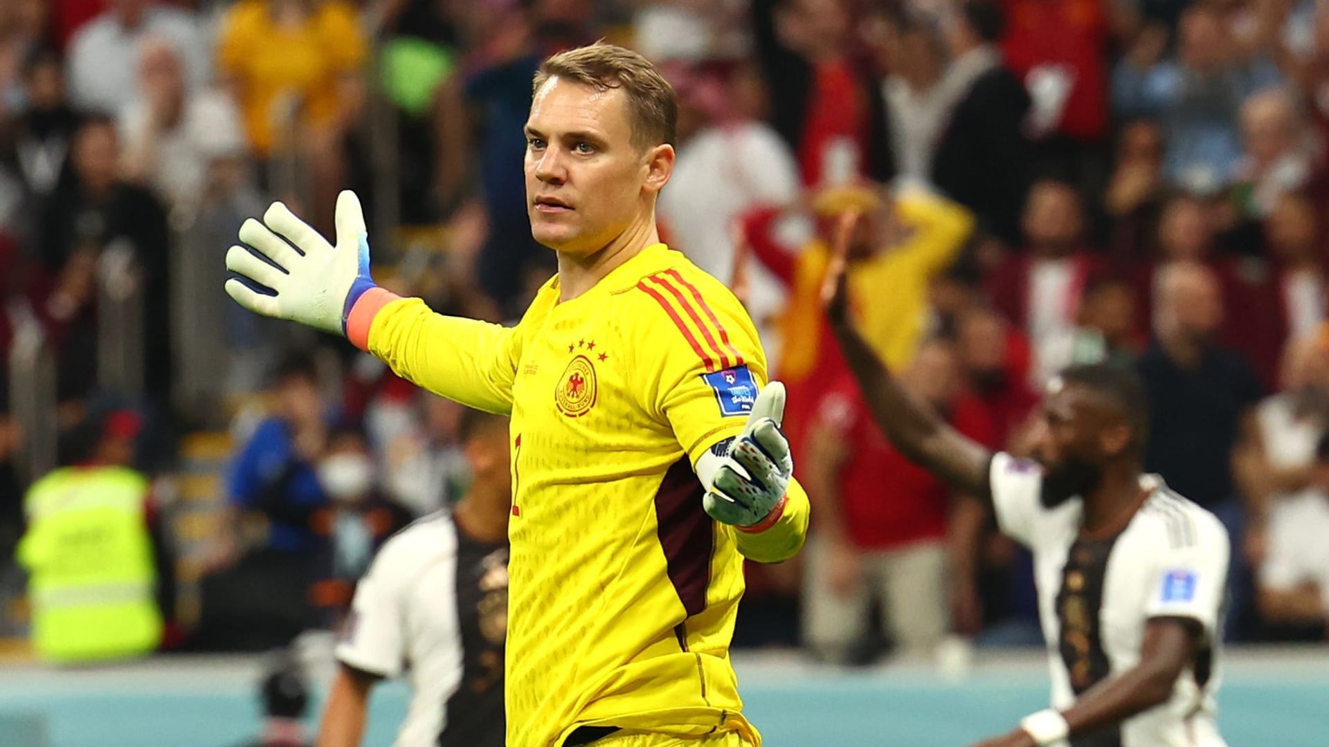 Manuel Neuer: Für den Torhüter des FC Bayern München ist die Saison vorzeitig beendet, nachdem er sich bei einer Skitour schwer verletzt hat. Manuel Neuer: Für den Torhüter des FC Bayern München ist die Saison vorzeitig beendet, nachdem er sich bei einer Skitour schwer verletzt hat.