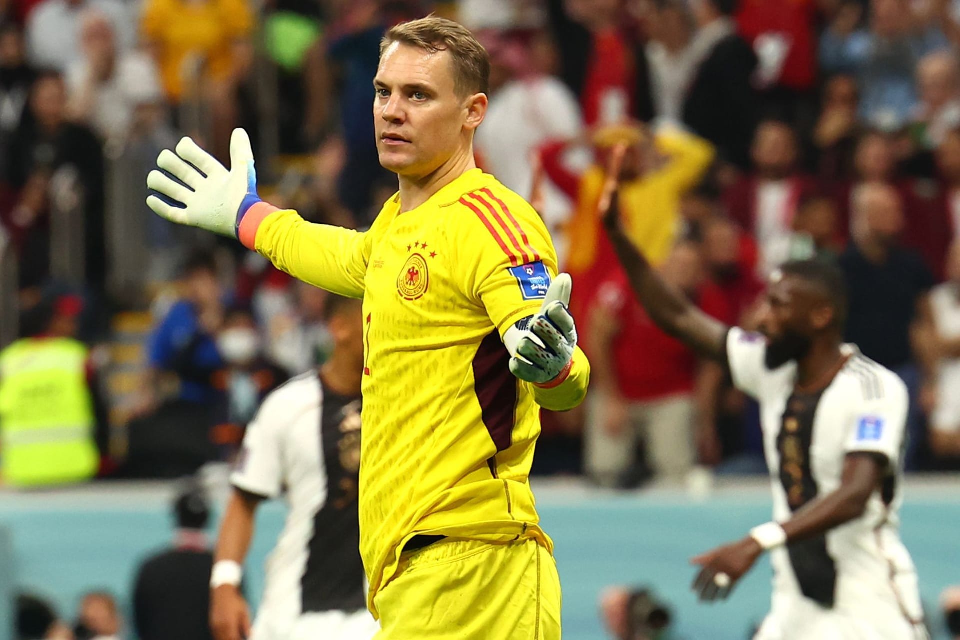 Manuel Neuer: Für den Torhüter des FC Bayern München ist die Saison vorzeitig beendet, nachdem er sich bei einer Skitour schwer verletzt hat.