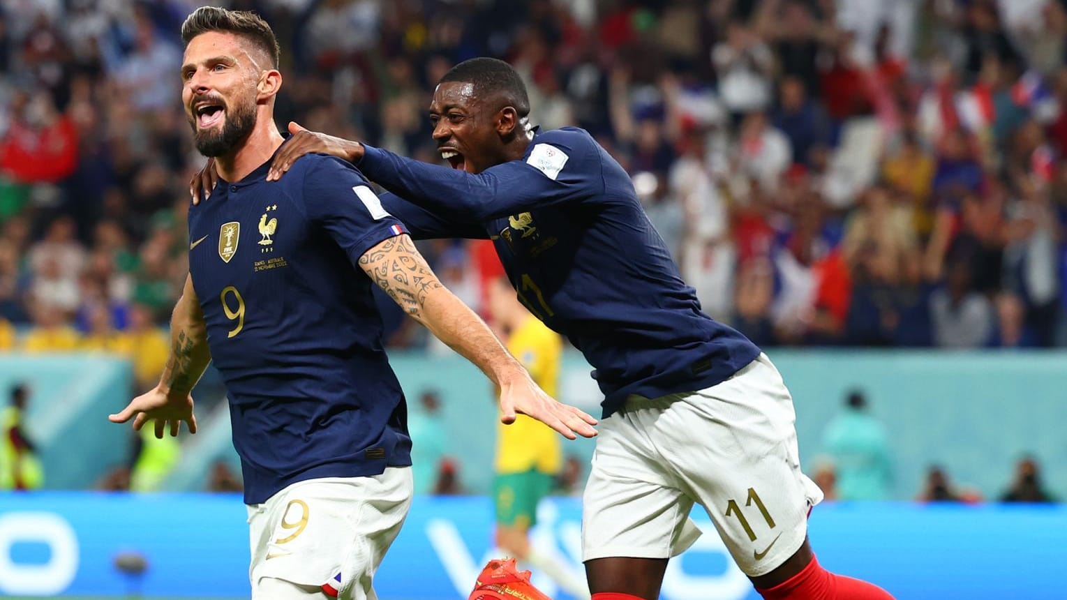 Olivier Giroud (l.): Der Stürmer erzielt das 2:1 für Frankreich gegen Australien.