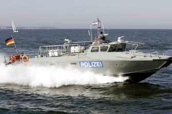 Ein Boot der Wasserschutzpolizei (Symbolbild): Das Vergehen wird richtig teuer.