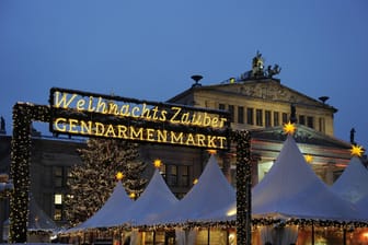 Weihnachtsmarkt am Berliner Gendarmenmarkt (Archivbild): Ab diesem Jahr findet man hier keinen "WeihnachtsZauber" mehr.