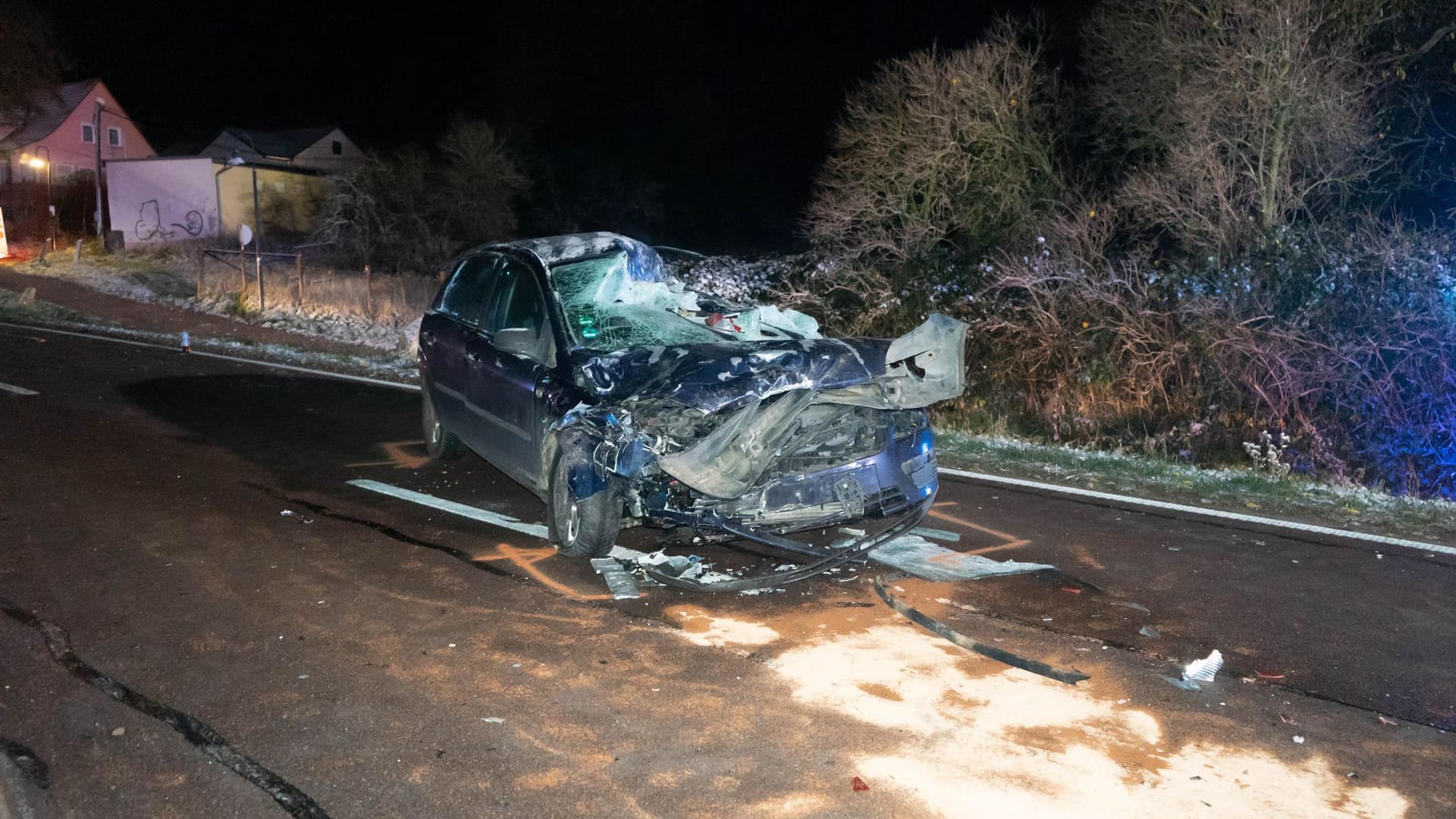 Zwei Tote bei Unfall mit Sattelzug Zwei Tote bei Unfall mit Sattelzug