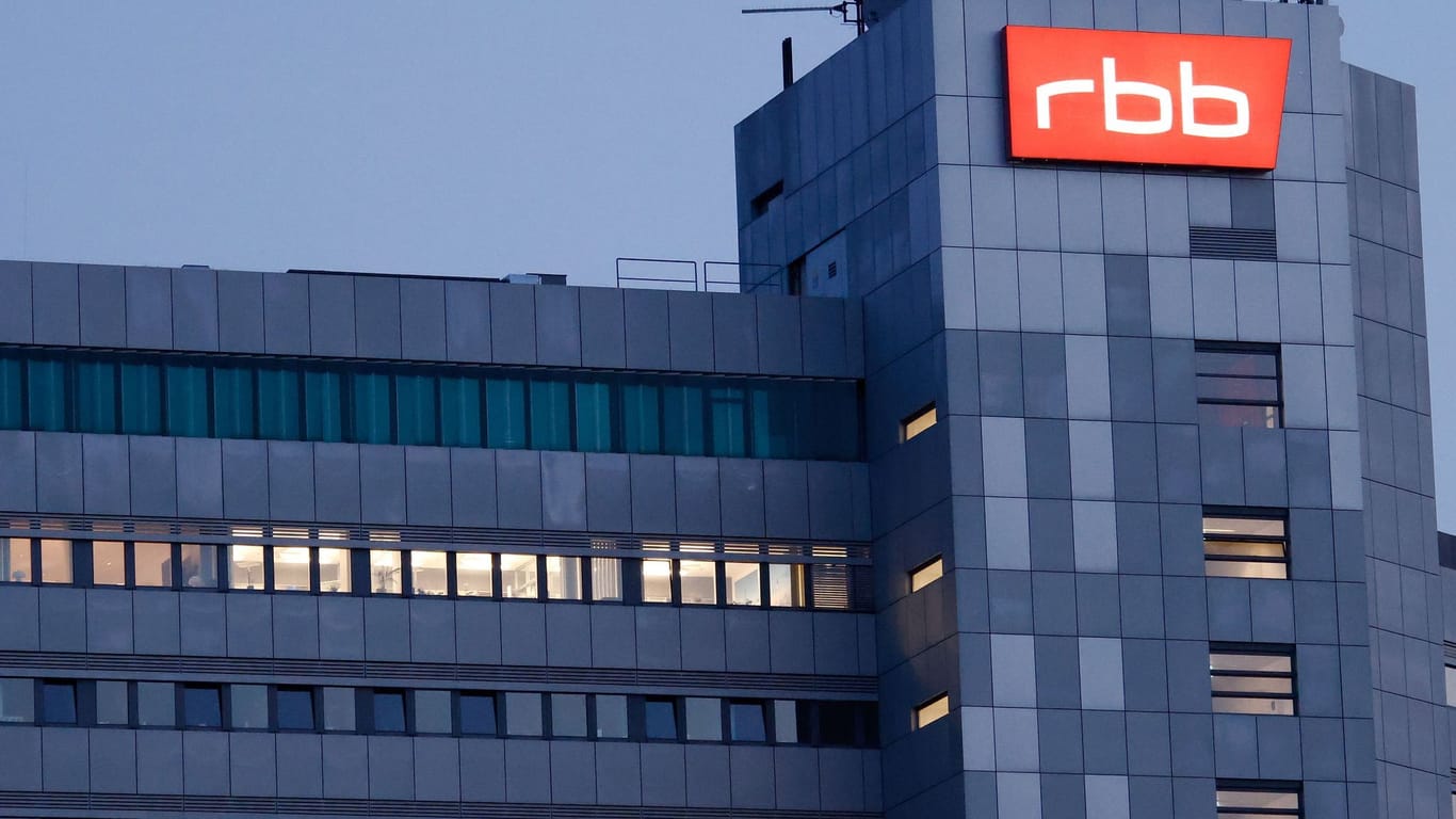 Der Sitz des Senders Rundfunk Berlin-Brandenburg (Symbolbild): Der RBB ist wegen Vorwürfen der Misswirtschaft in die Schlagzeilen geraten.