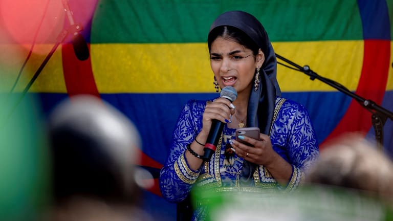 Ayisha Siddiqa: Die Klimaaktivistin aus Pakistan fordert mehr Aufmerksamkeit für die Forderung der Länder des globalen Südens, die Industriestaaten müssten Entschädigungen zahlen.