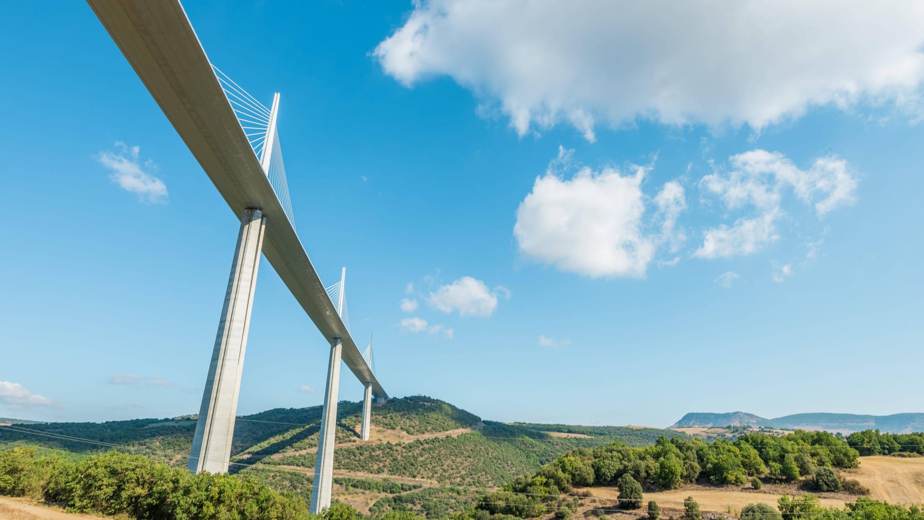 BASE-Vogel stirbt, nachdem er in Frankreich eine 200-Meter-Brücke gesprungen ist