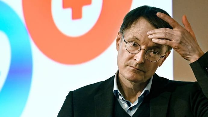 Gesundheitsminister Karl Lauterbach: Er plant mehrere große Gesetze – und will in den sozialen Medien neue Wege gehen. Gesundheitsminister Karl Lauterbach: Er plant mehrere große Gesetze – und will in den sozialen Medien neue Wege gehen.