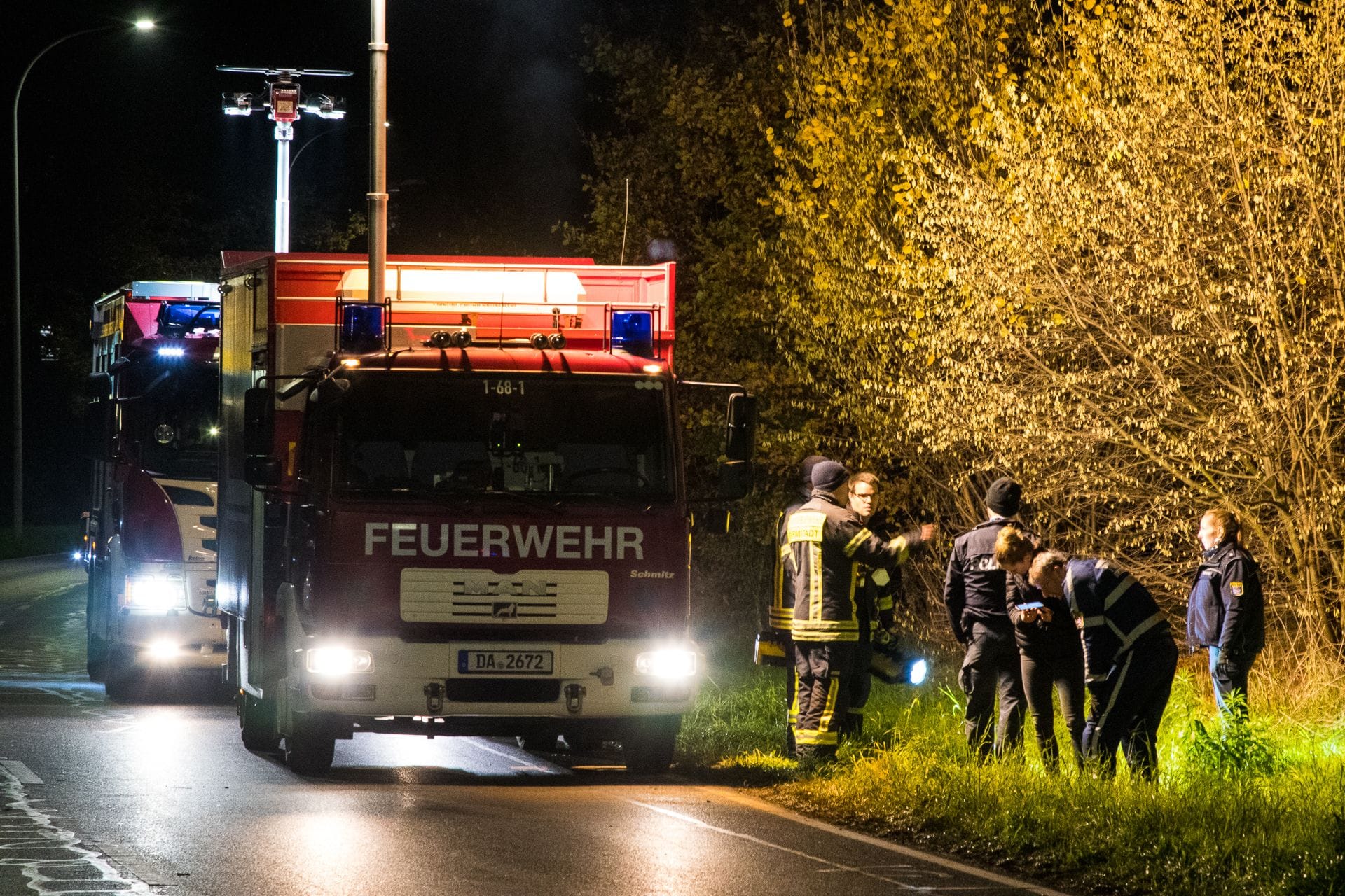 Trotz sofort eingeleiteter Reanimationsmaßnahmen des Rettungsdienstes verstarb die Frau noch in der Wohnung.