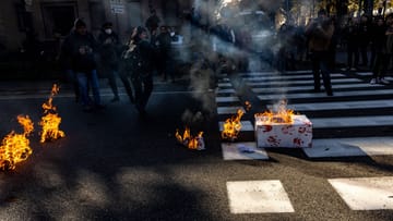 Proteste studentesche: i giovani italiani scendono in piazza, soprattutto contro il governo di destra italiano.