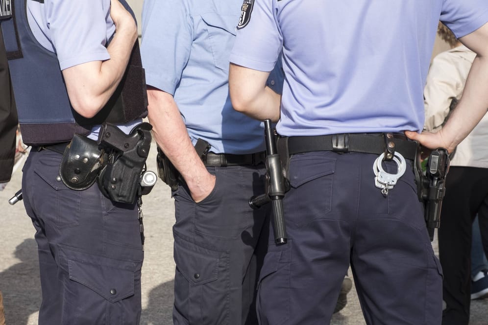 Polizeibeamte der Stadt Berlin (Symbolbild): Am Montag ist der verdächtige 33-Jährige verhaftet worden.