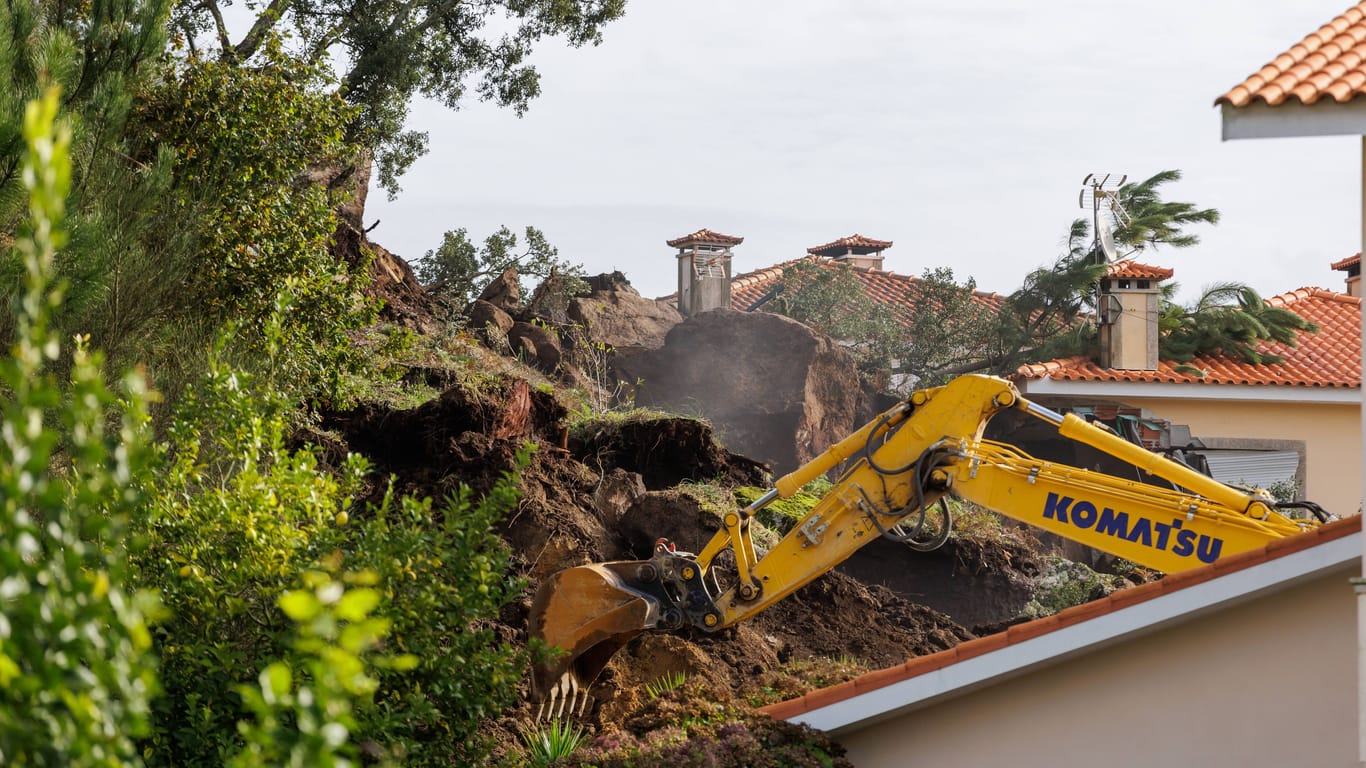 Erdrutsch in Palmeira de Faro: Im Norden Portugals sind zwei Menschen durch einen Erdrutsch gestorben.