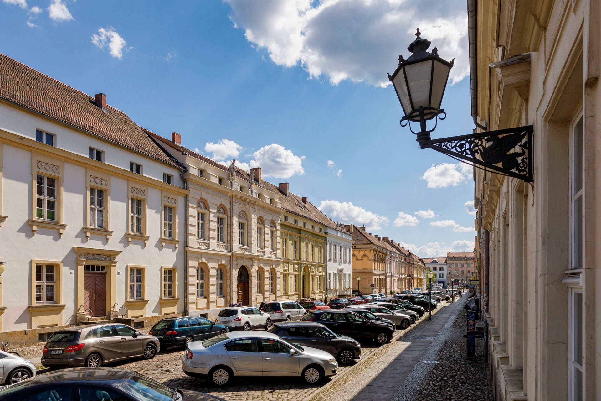 Historische Altstadt Potsdams: Die Hauptstadt von Brandenburg haushaltet gut mit Energie.