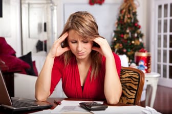 Finanzielle Herausforderung: Wer seinem Kind zu Weihnachten alle Wünsche erfüllen möchte, sollte dabei nicht das Budget aus dem Auge verlieren.