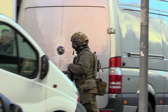 Das Spezialeinsatzkommando in Essen-Altendorf: Ein Mann wurde festgenommen.
