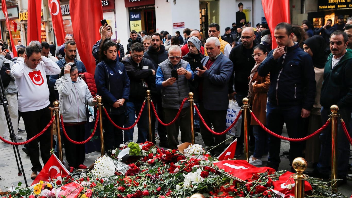 Trauer in Istanbul: Sechs Menschen starben bei einer Explosion.
