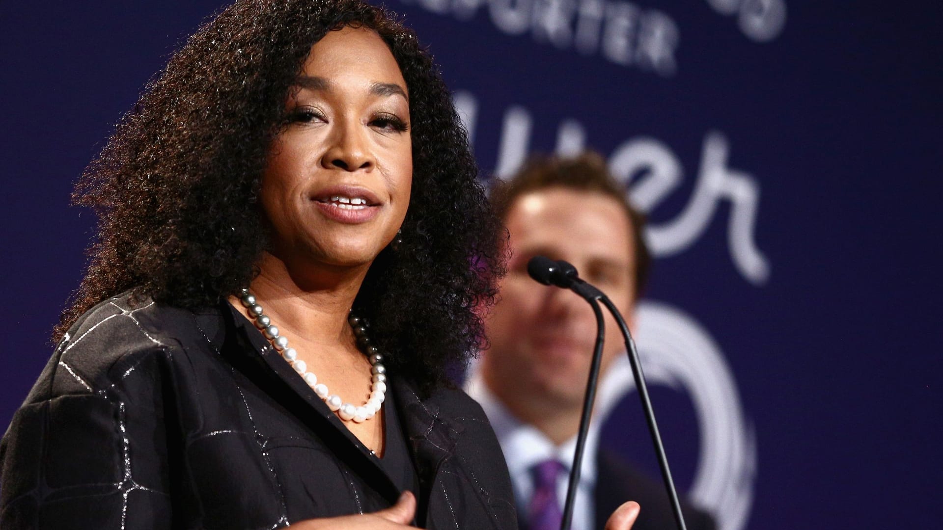 Shonda Rhimes: Die Produzentin zieht sich von Twitter zurück.