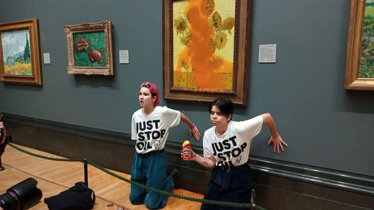 Zwei Aktivisten hatten in London das Gemälde "Sonnenblumen" von Vincent van Gogh beschädigt.