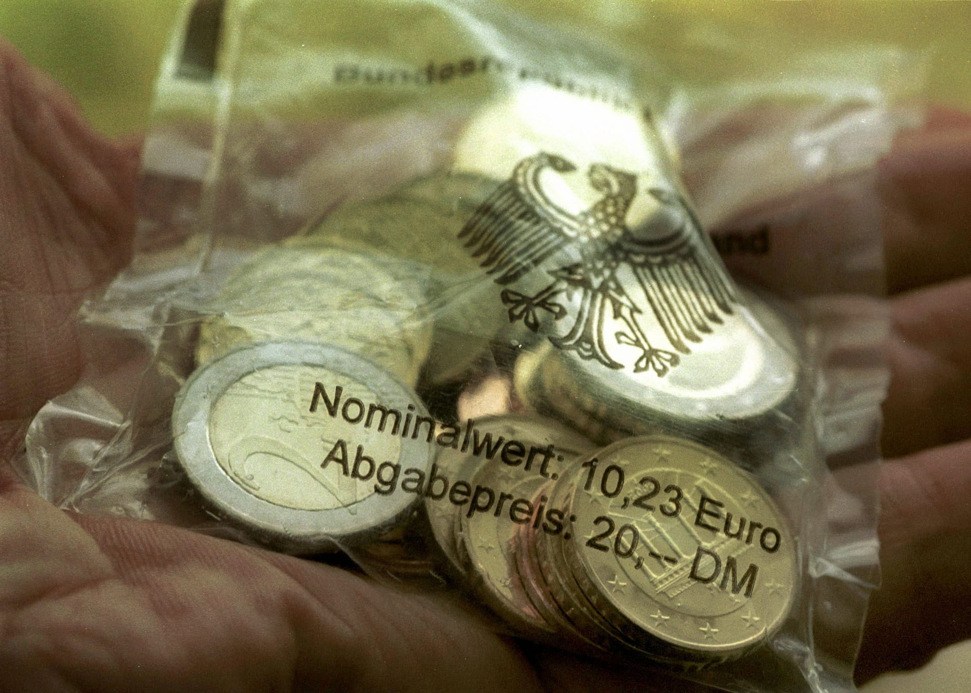 17.12.2001: Als es mit dem Euro ernst wurde