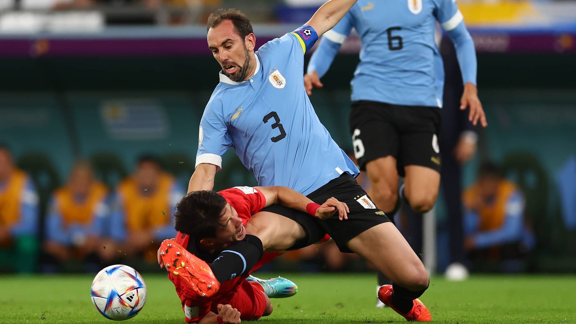 Diego Godin: Sein Kopfball prallte am Pfosten ab.