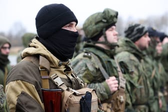 Russische Rekruten in Kaliningrad: "Schon in wenigen Monaten wird ein weiterer Frontabschnitt verloren gehen."