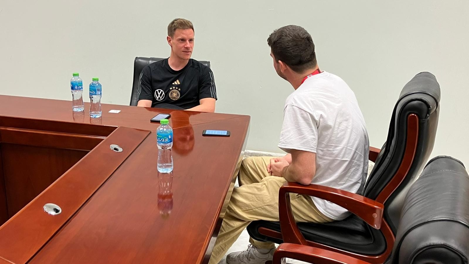 Marc-André ter Stegen im Interview mit t-online-Reporter Noah Platschko.