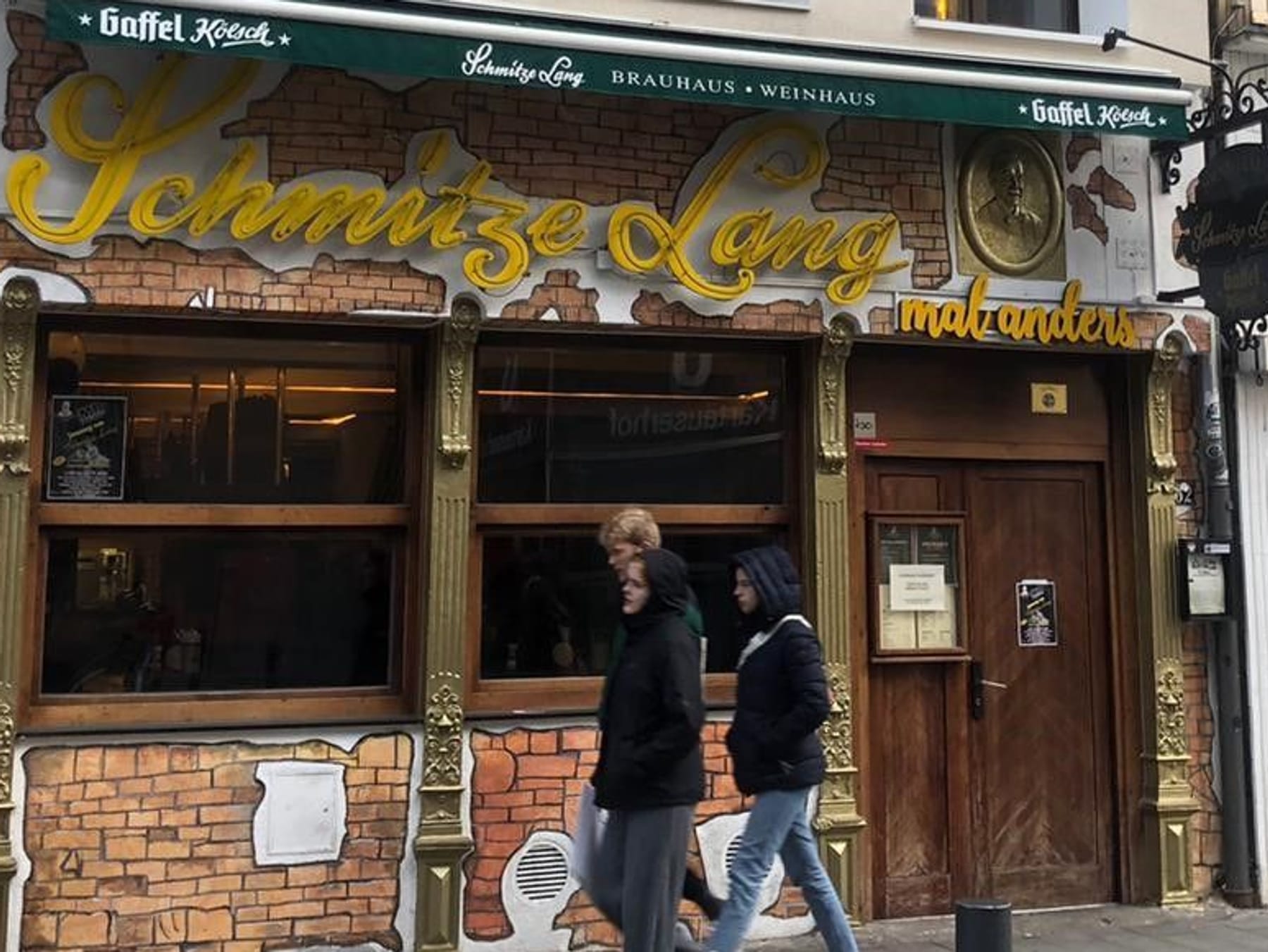 Kölner Südstadt: Das sind die witzigen Menütafeln vom „Schmitze